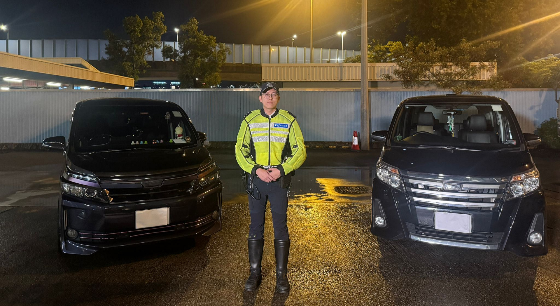 警方港島打擊白牌車 拘兩司機(jī)涉非法載客取酬 