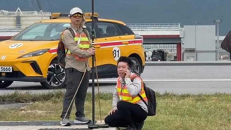 有片〡地政總署助查迪拜貨機(jī)墮海意外 測(cè)量現(xiàn)場(chǎng)搜集數(shù)據(jù)