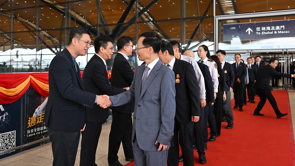 全國(guó)勞動(dòng)模範(fàn)和大國(guó)工匠代表團(tuán)完成4日訪港行程 今日前往澳門