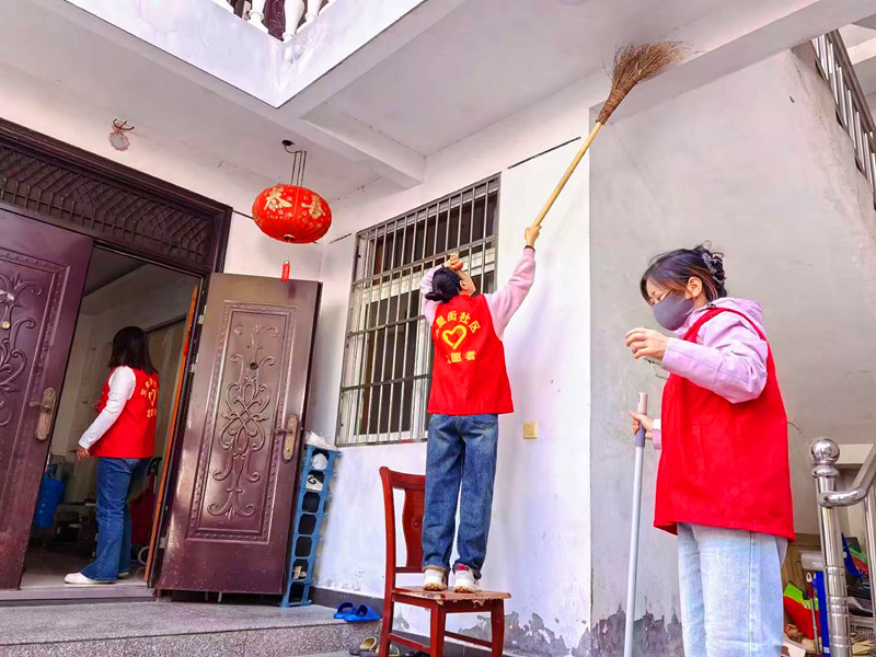 皖祁門縣：黨員「微行動(dòng)」織就社區(qū)治理「連心網(wǎng)」