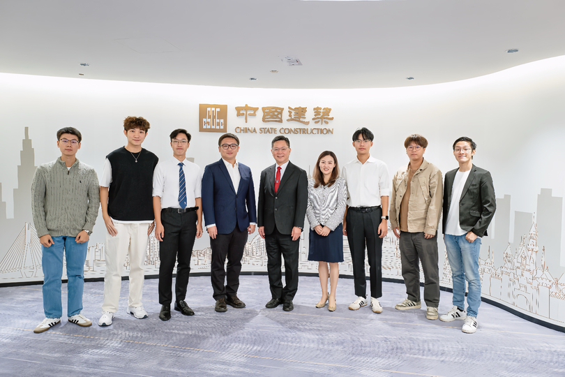 中建香港組織香港大學(xué)生參加「建築科技上?？疾靾F(tuán)」 助青年了解最新建築科技