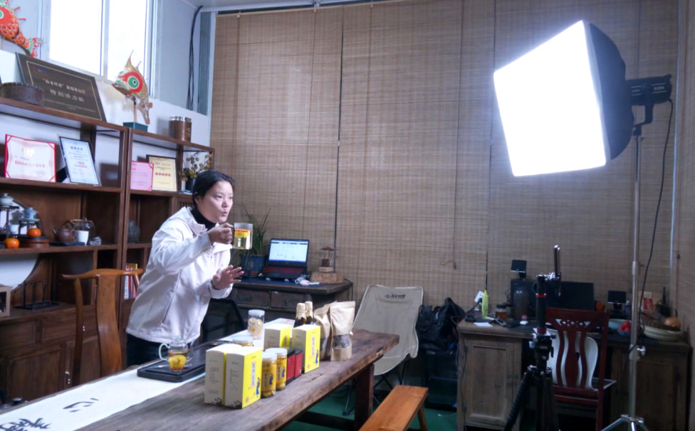 「徽州姑娘」曹晶：讓歙鄉(xiāng)好物走出大山