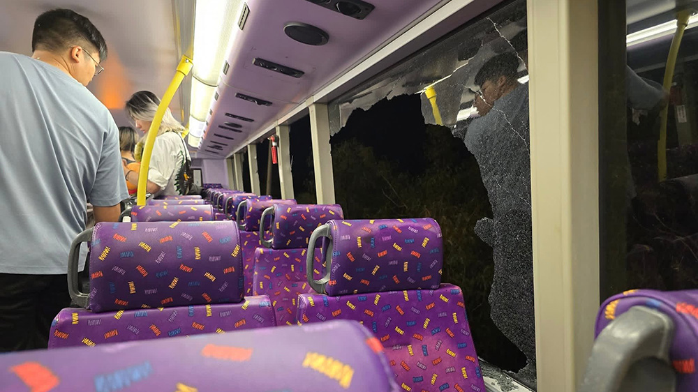 長(zhǎng)青隧道城巴貨櫃車相撞 玻璃窗爆裂3乘客受傷