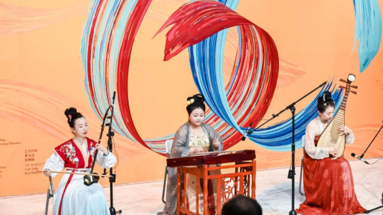 讓深圳城市記憶與鄉(xiāng)愁情感交融 「音為吾鄉(xiāng)」走進(jìn)美術(shù)館