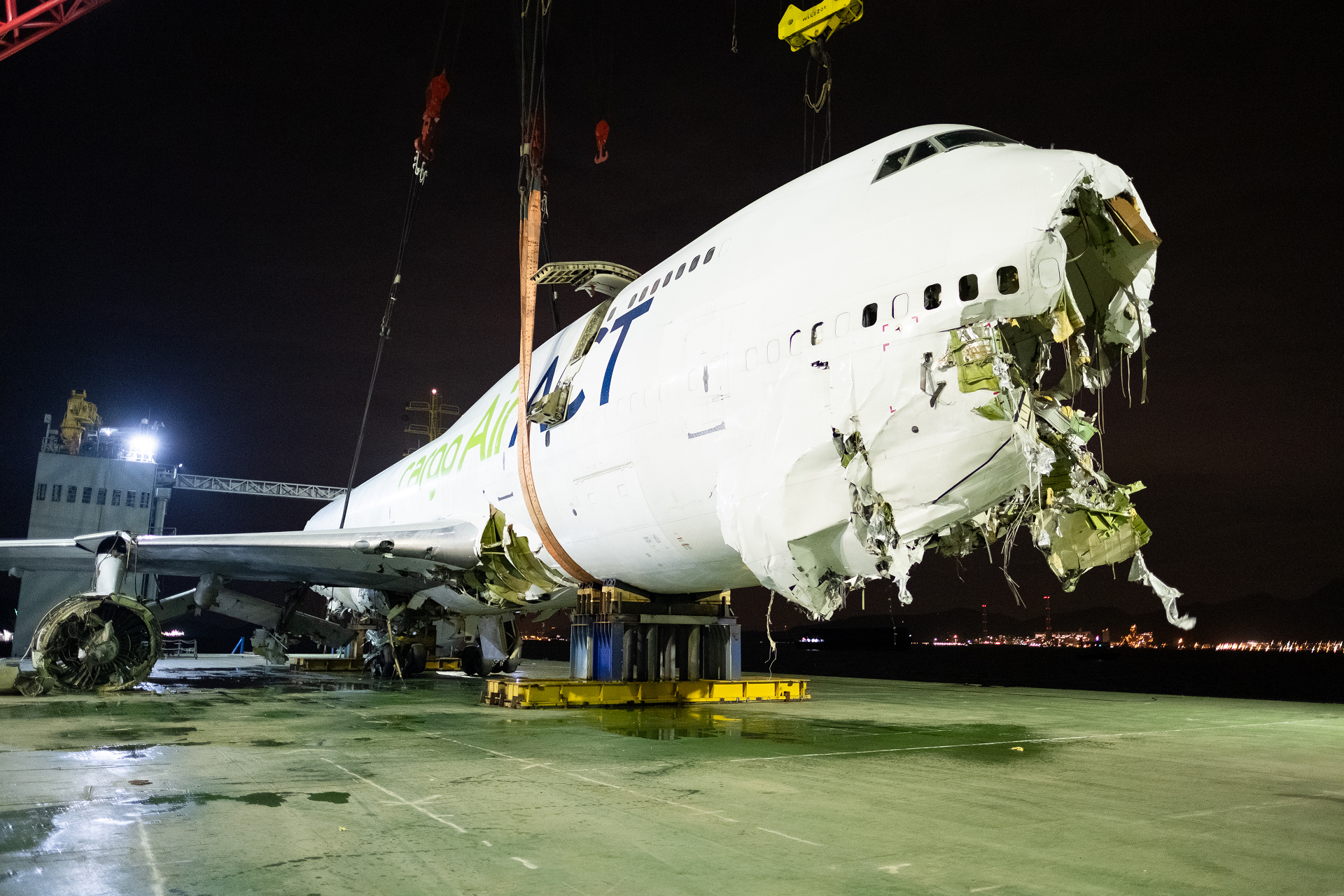 墮海迪拜貨機(jī)打撈工作完成 機(jī)場(chǎng)北跑道重開