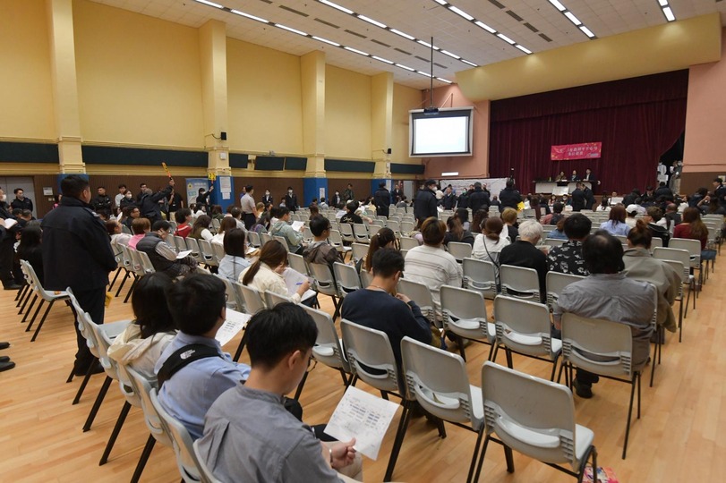 2026年維園年宵市場(chǎng)攤位競(jìng)投第二日 最貴乾貨攤位以逾5萬元成交