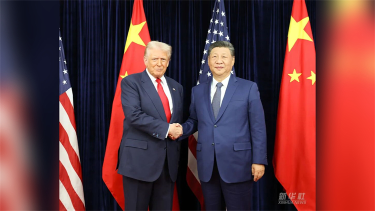 習(xí)近平同美國(guó)總統(tǒng)特朗普在釜山舉行會(huì)晤