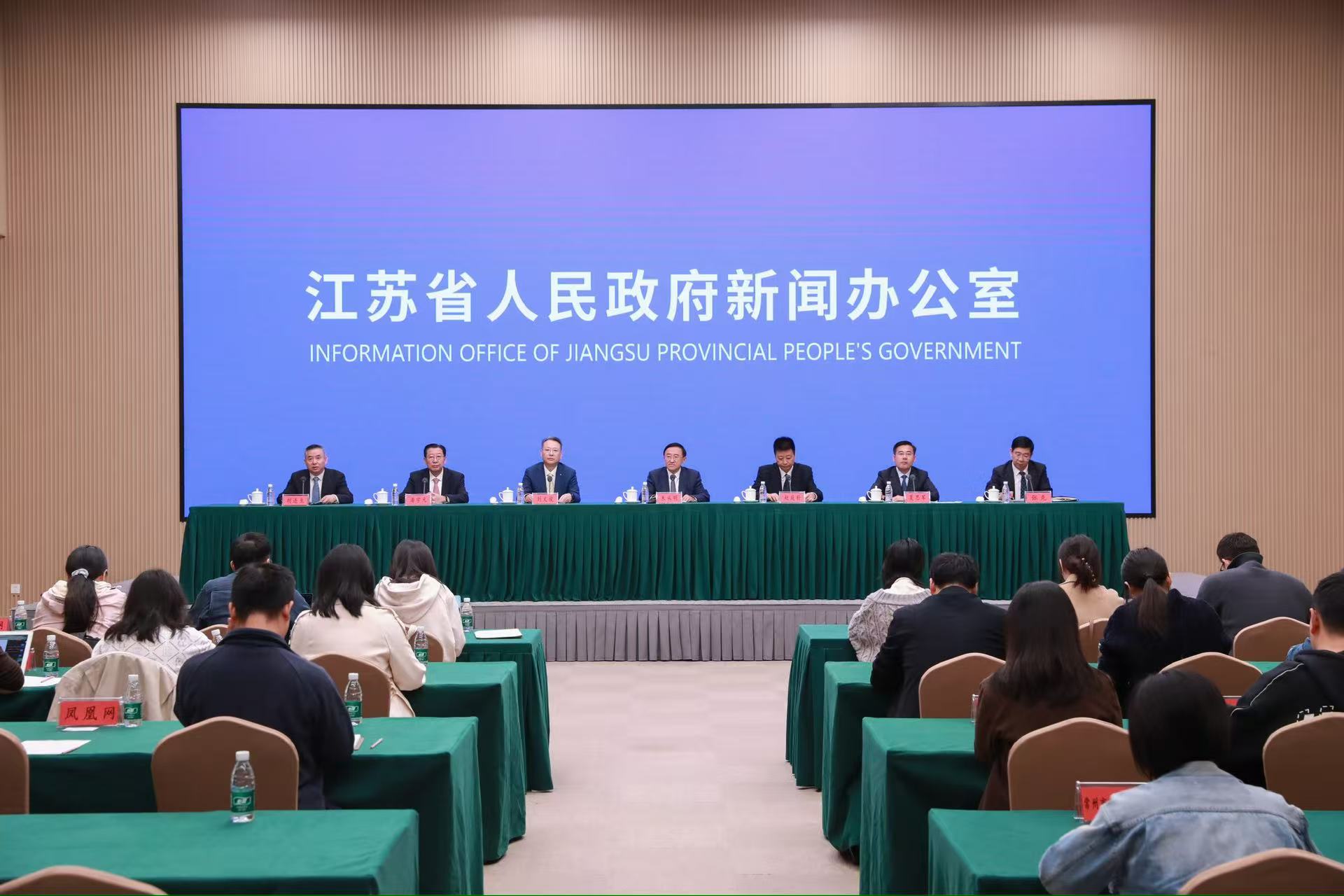 城鎮(zhèn)新增就業(yè)年均超135萬人 江蘇曬「十四五」穩(wěn)就業(yè)成績單