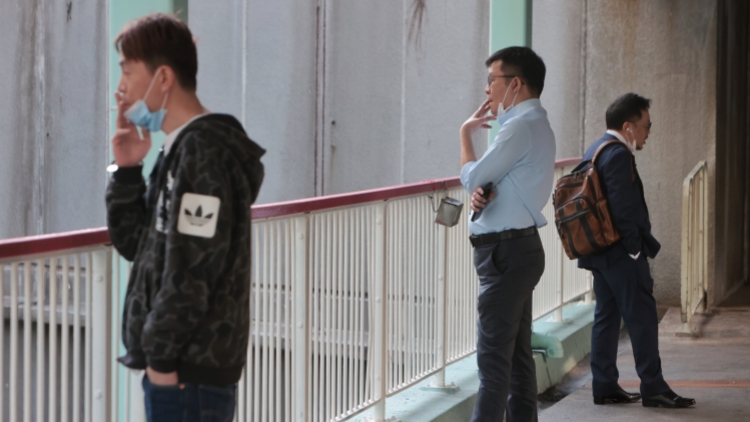 【港事講場(chǎng)】打擊私煙 持續(xù)完善完稅標(biāo)籤制度