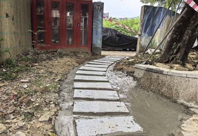 深圳葵涌三溪社區(qū)「泥濘土路」升級「暖心便道」