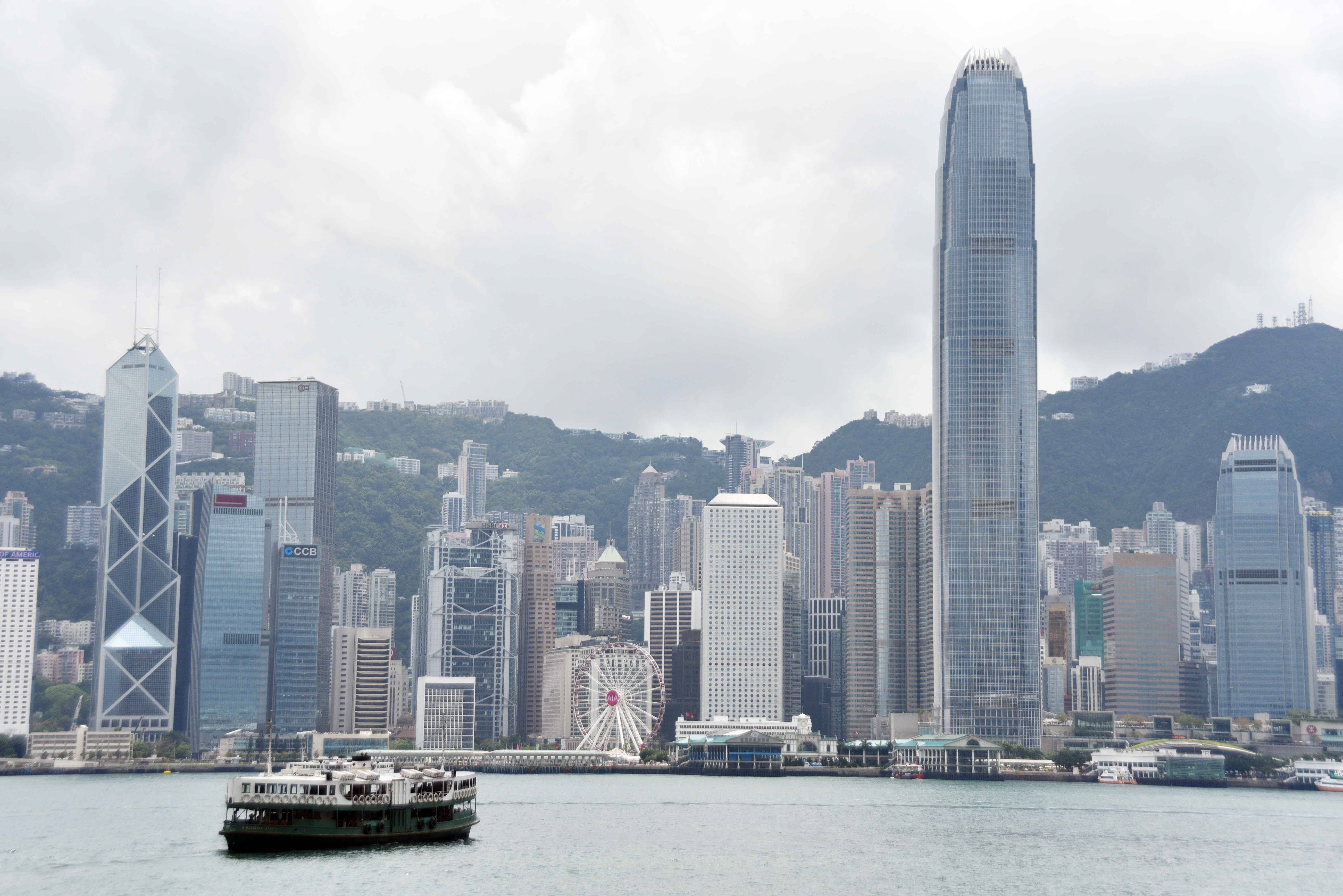 第三季GPD預(yù)估增長3.8%勝預(yù)期   港府：今年餘下時(shí)間續(xù)穩(wěn)步增長