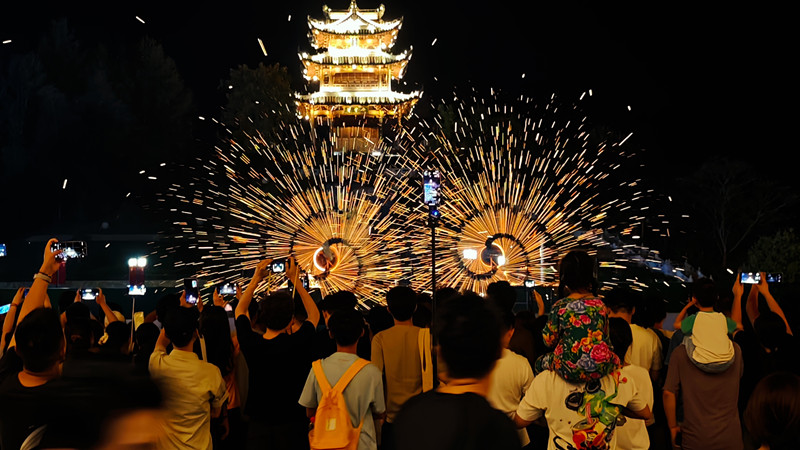 ?有片丨皖休寧齊雲(yún)山：花火仙舞映長(zhǎng)夜