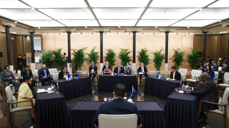 中國(guó)與多個(gè)太平洋島國(guó)簽署《提升經(jīng)濟(jì)夥伴關(guān)係框架協(xié)定》