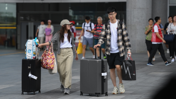 【港事講場(chǎng)】通關(guān)便利化構(gòu)築國(guó)際人才競(jìng)爭(zhēng)新優(yōu)勢(shì)