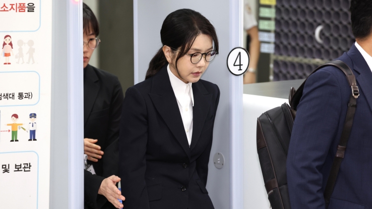 首次承認(rèn)收受「統(tǒng)一教」香奈兒手袋 金建希公開道歉