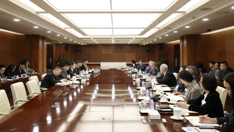 李成鋼會見美國農(nóng)產(chǎn)品貿(mào)易代表團