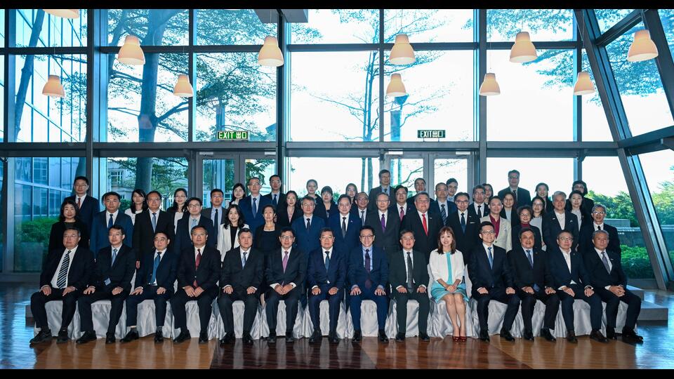 孫東與科技部副部長陳家昌主持內(nèi)地與香港科技合作委員會第十九次會議