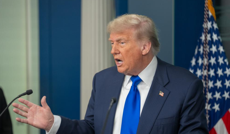 美最高法院質(zhì)疑關(guān)稅合法性 特朗普：若政府?dāng)≡V後果是毀滅性的