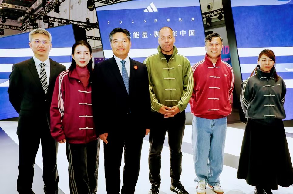 預熱FIFA世界盃！阿迪達斯攜頂尖科技產(chǎn)品閃耀進博會