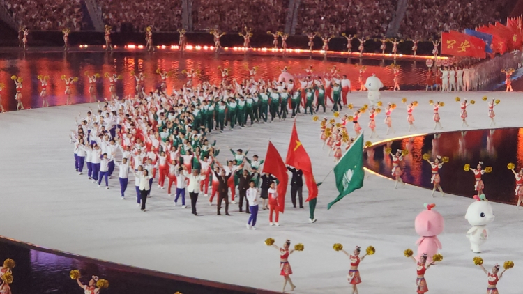 圖集丨【現(xiàn)場直擊】全運會開幕式 各代表團入場 嘉賓打卡留念｜中國工商銀行（亞洲）特約