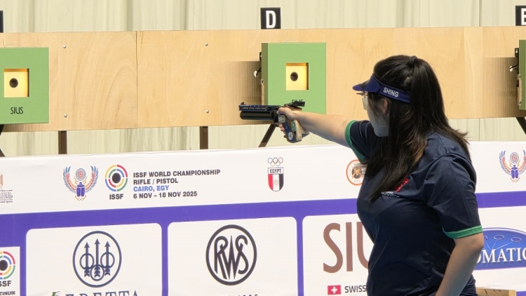 射擊世錦賽女子10米氣步槍奪銀 成灝澂創(chuàng)港隊創(chuàng)來最佳成績