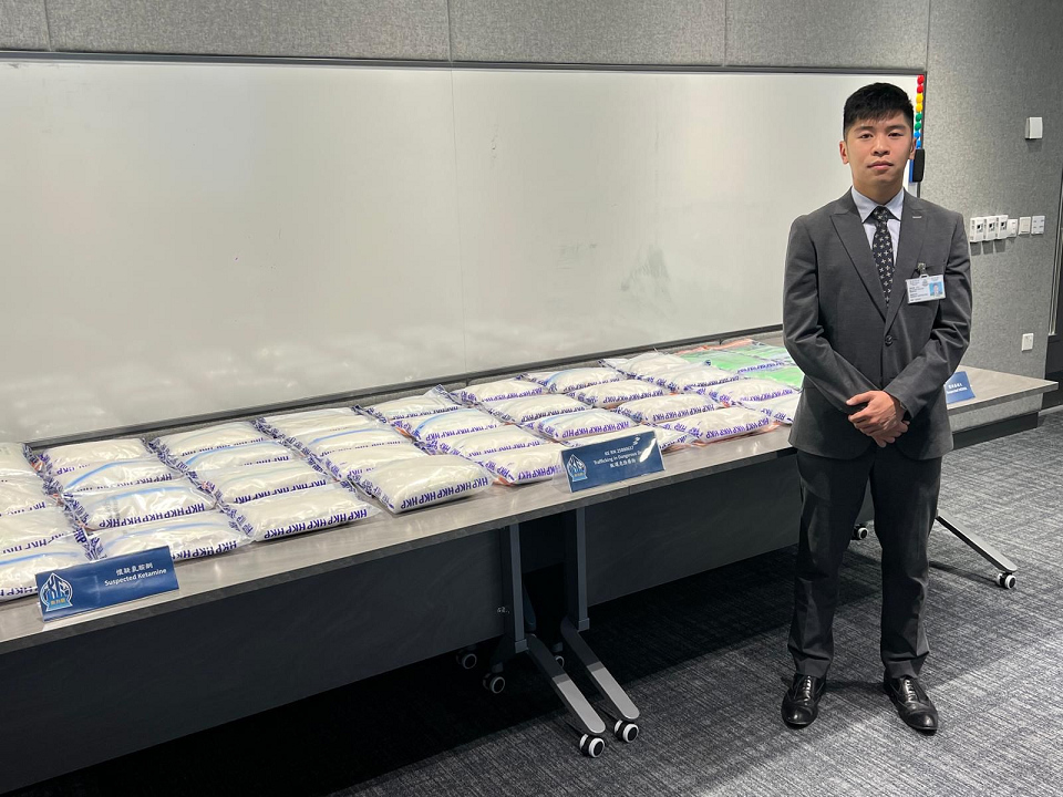 警破觀塘兩個(gè)毒品儲(chǔ)存?zhèn)} 拘一男檢1600萬(wàn)元毒品