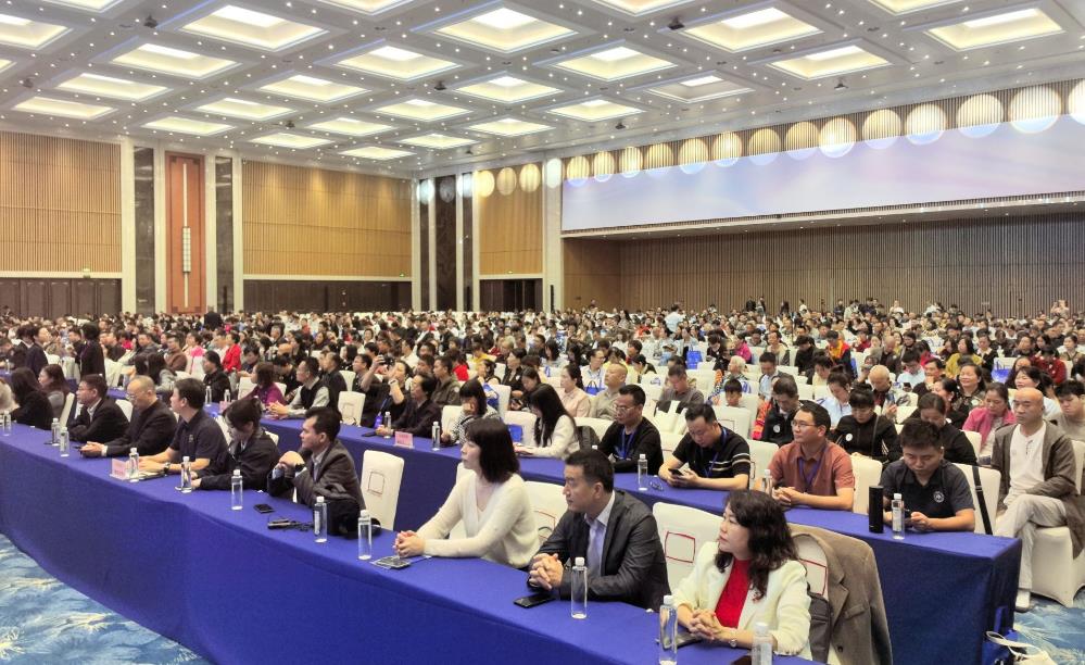 深圳產(chǎn)融會(huì)聚力賦能 2025南寧AI應(yīng)用人才發(fā)展大會(huì)成功舉行