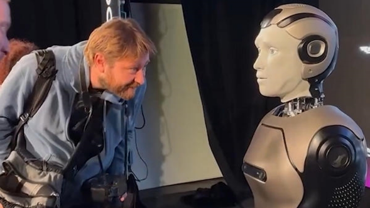 俄羅斯研製出首款具身智能人形機(jī)器人