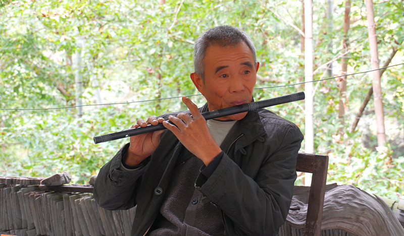 黟縣青石「會唱歌」 西遞鎮(zhèn)余香石笛復活記
