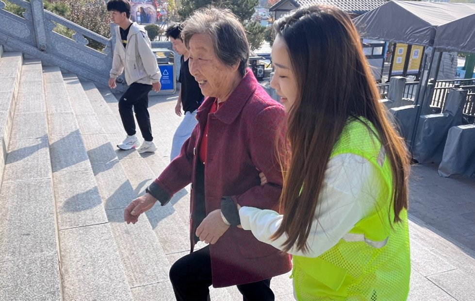 【視聽山東】紅門一路情 服務(wù)伴您行