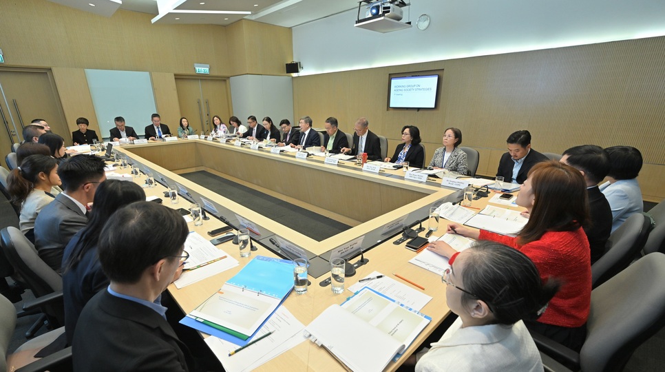 卓永興主持社會高齡化對策工作組首次會議 應對高齡化挑戰(zhàn)