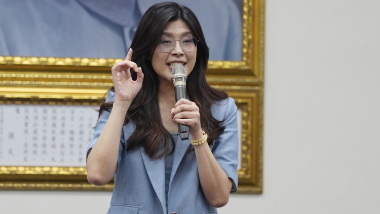 鄭麗文接受日媒採訪：只有接受一個中國，才能確保臺灣生存