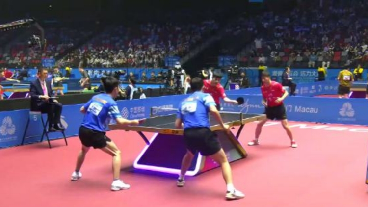 全運(yùn)會乒乓球男團(tuán)小組賽 許昕/周愷戰(zhàn)勝馬龍/黃友政