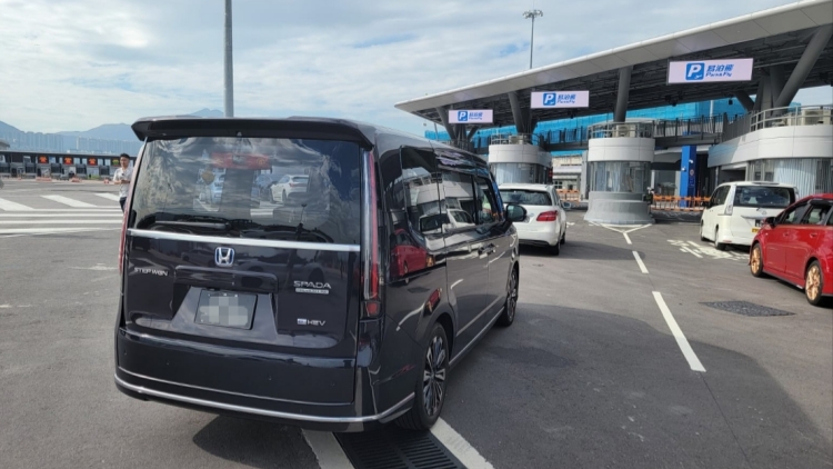 香港機(jī)場轉(zhuǎn)機(jī)停車場啟用 逾4700澳門私家車完成澳方審批