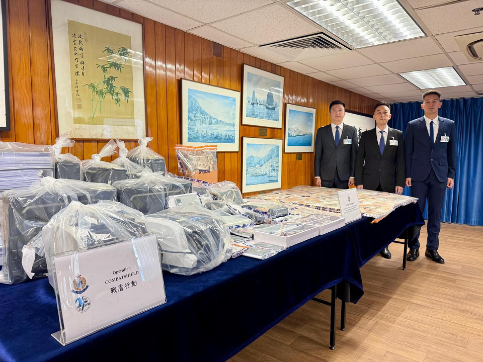 警方打擊黑社會(huì)洗黑錢(qián)行動(dòng) 拘15人涉11.6億元犯罪得益