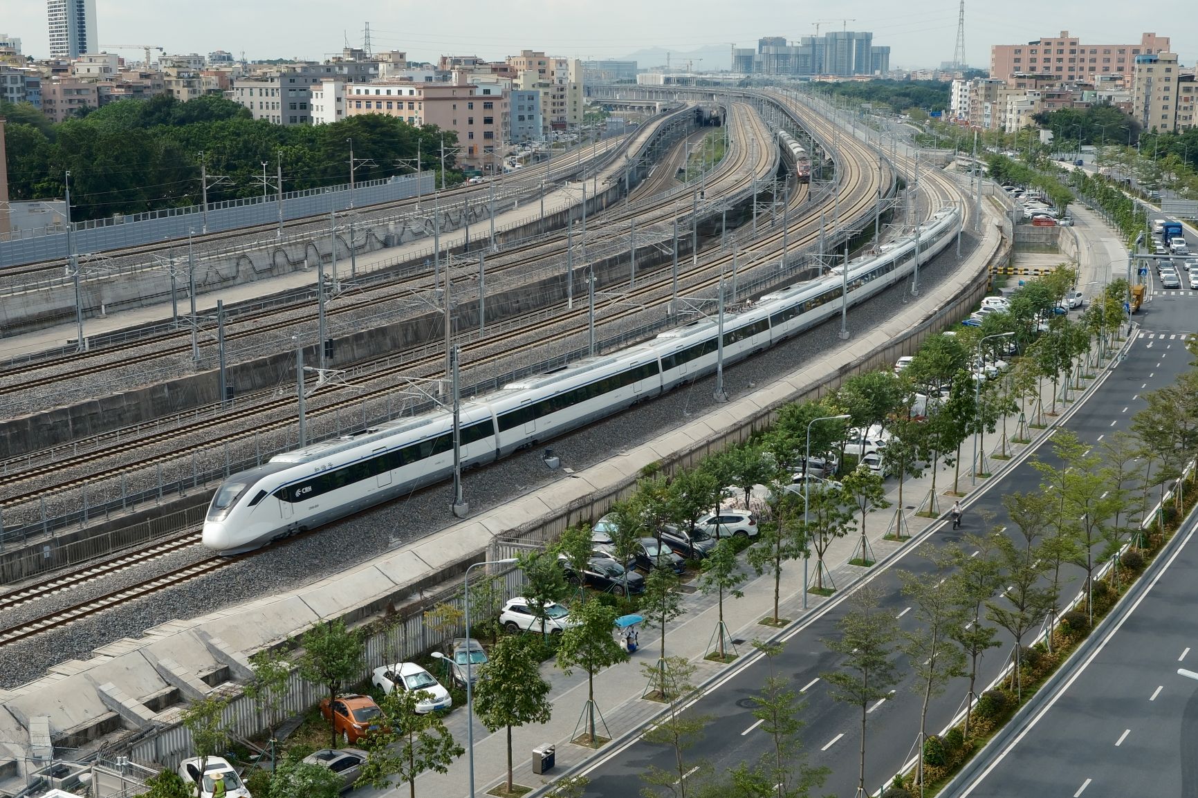  串聯(lián)廣州北站、廣州白雲(yún)站等重要樞紐  廣清城際鐵路南延線通過初步驗收