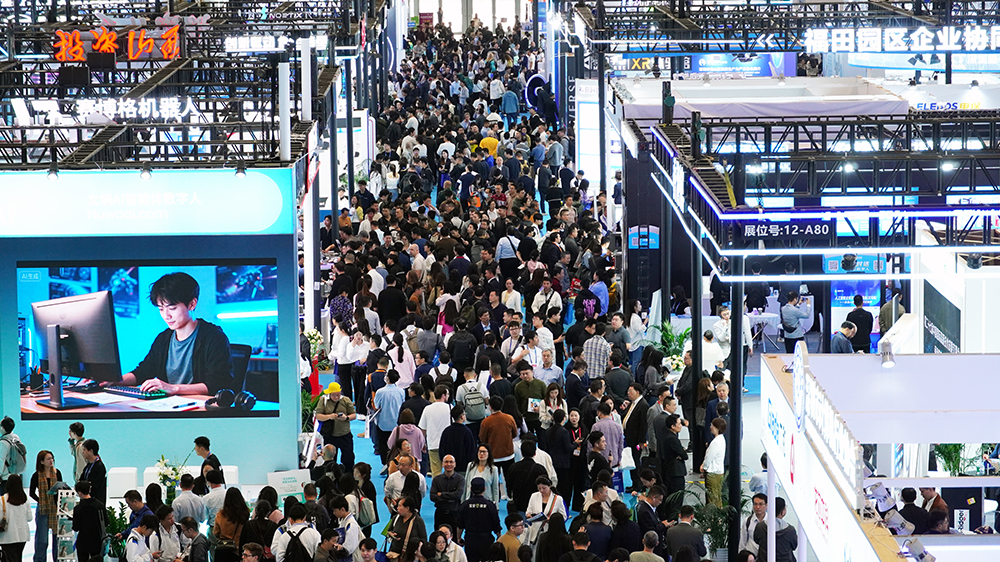 讓孩子的想象力被世界聽到看到 「潮會演」AI機(jī)器人開啟未來教育新課堂