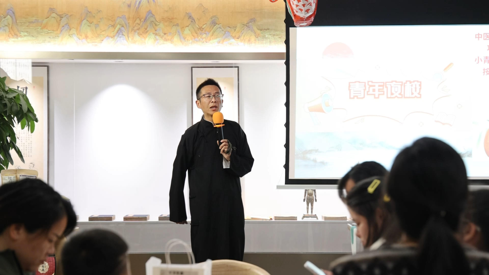 皖歙縣：非遺體驗「點亮」青年夜校