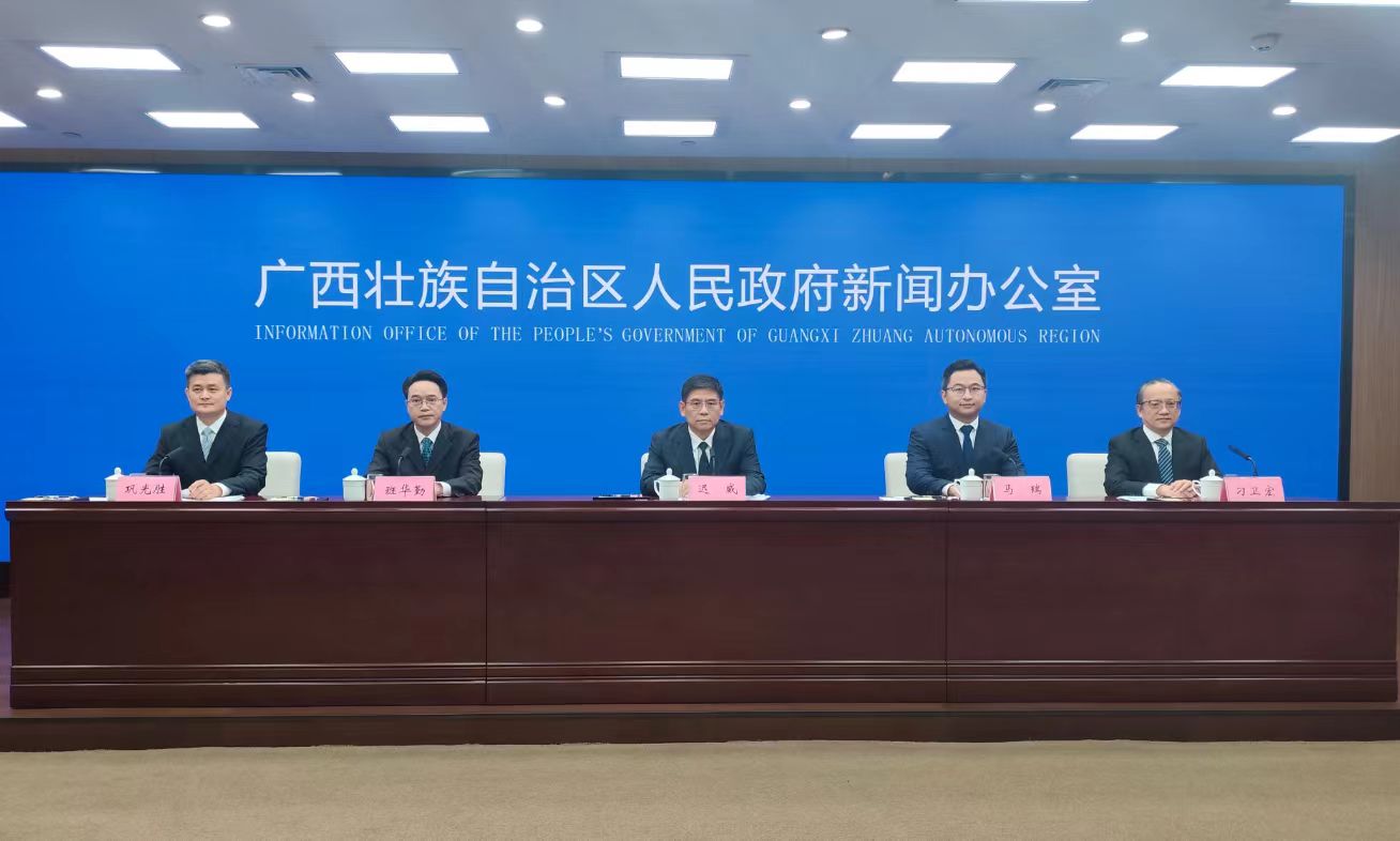 桂崇左口岸經(jīng)濟(jì)實現(xiàn)全方位突破 進(jìn)口東盟熱帶水果佔全國總量一半