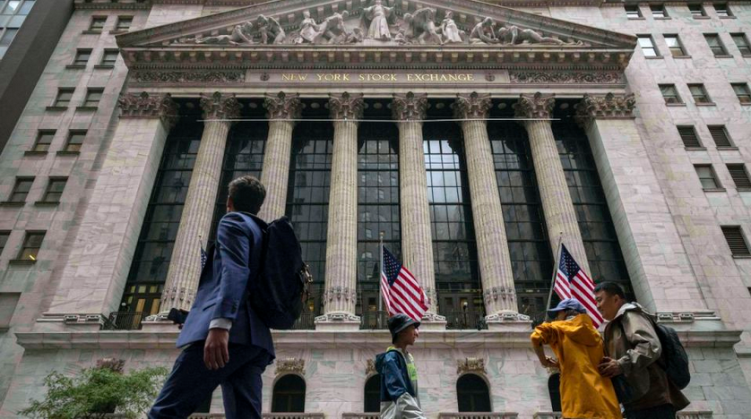 美股單日轉(zhuǎn)向道指波幅逾1100點(diǎn) 標(biāo)指市值蒸發(fā)逾2.7萬億美元