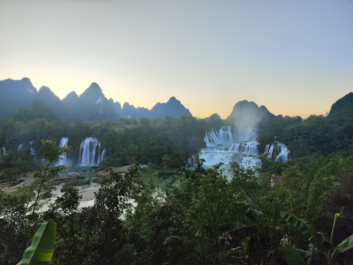 桂德天跨境遊一票暢行中越 278元盡享兩國風(fēng)光