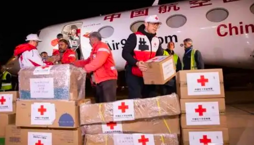 中國(guó)向巴勒斯坦難民和貧困家庭捐贈(zèng)過(guò)冬物資