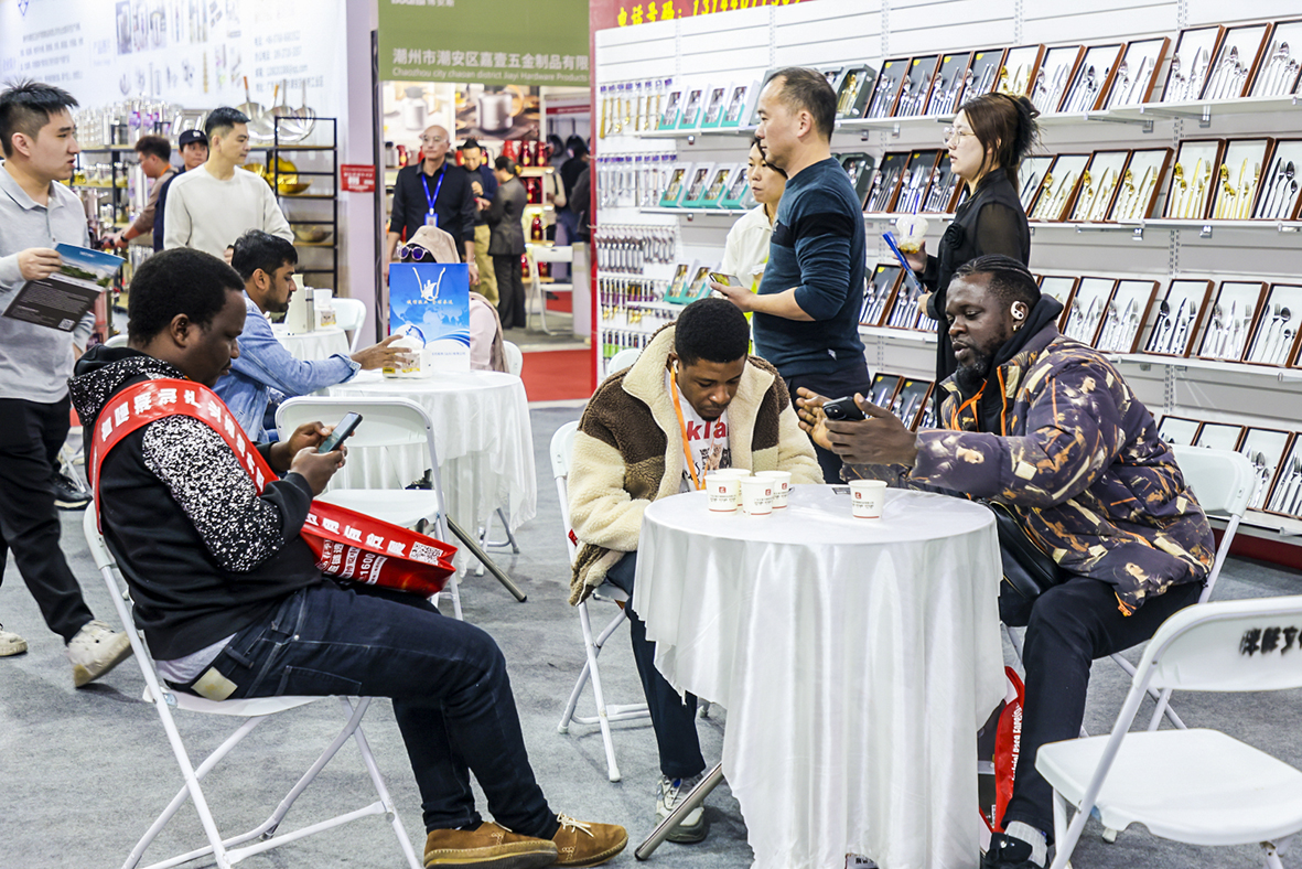 聚焦「百千萬工程」，首屆潮汕產(chǎn)業(yè)基地外貿(mào)展暨第5屆日用百貨展綻放潮安魅力