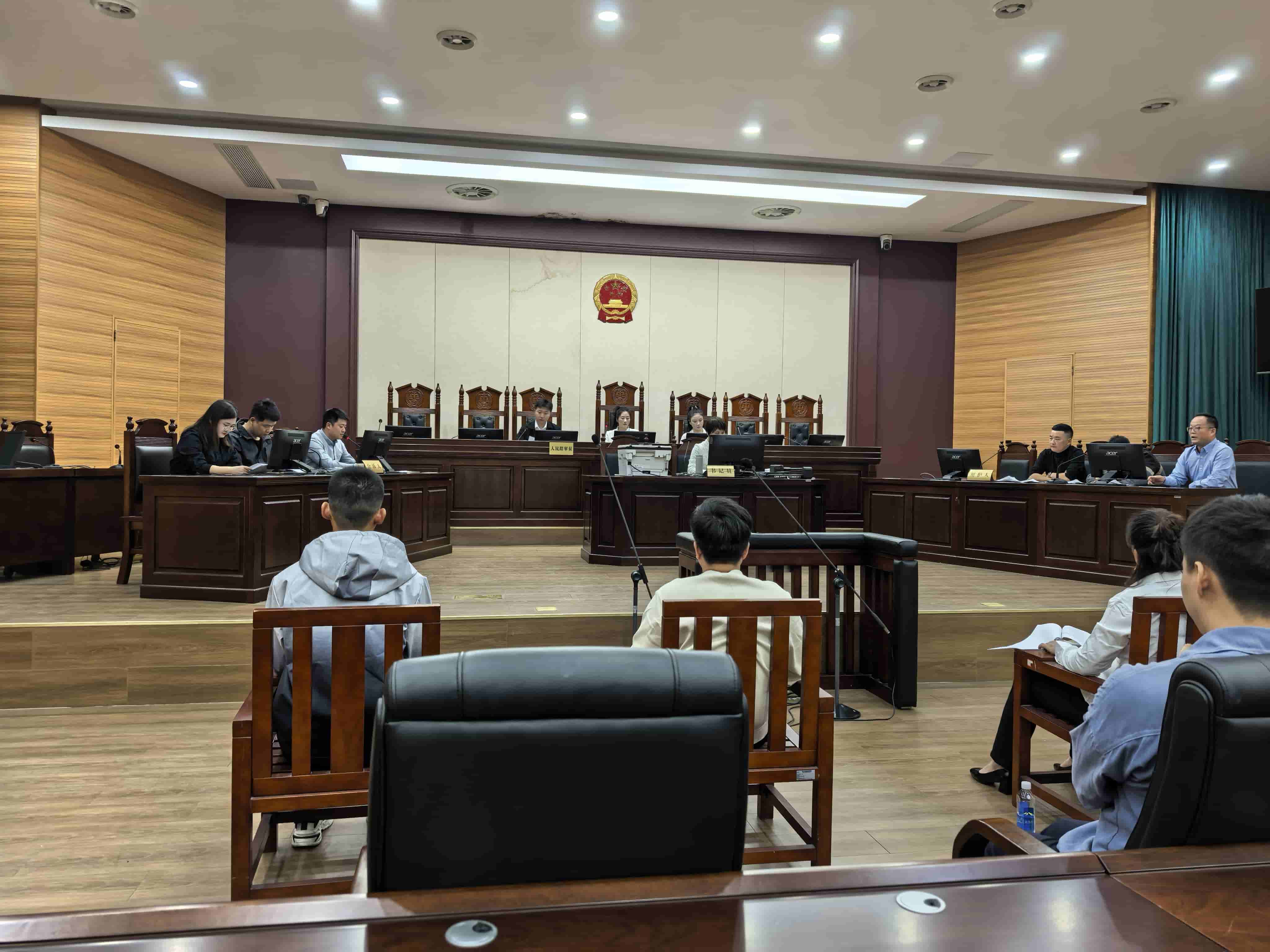 「校院協(xié)同、理實(shí)一體」——福建漳州開放大學(xué)開展模擬法庭活動