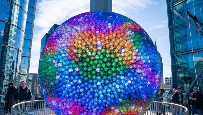 紐約時(shí)報(bào)廣場(chǎng)新年倒計(jì)時(shí)水晶球全新亮相