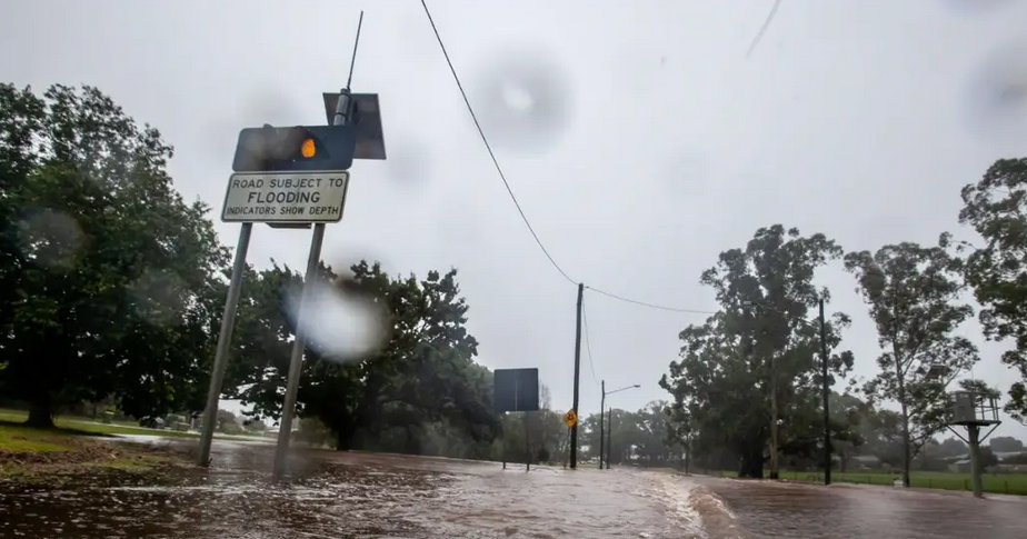 澳大利亞昆州東南部遭遇惡劣天氣 超15萬(wàn)戶斷電