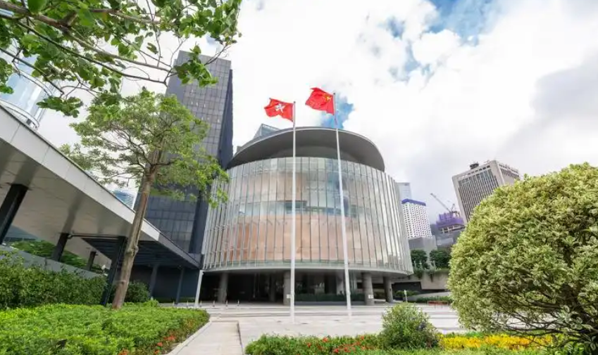 候選人資格審查委員會公布一名選委會當(dāng)然委員登記有效