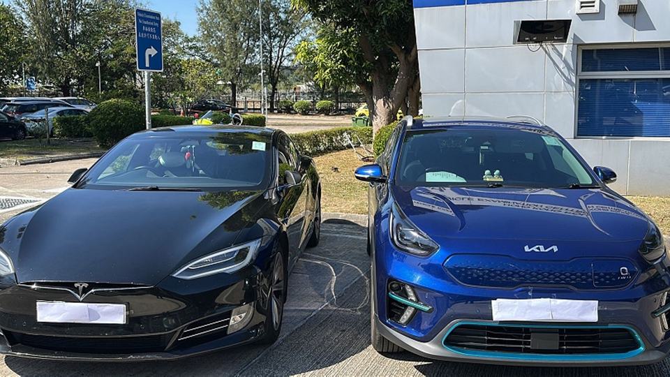 警方新界南打擊白牌車 拘2司機(jī)涉非法載客取酬