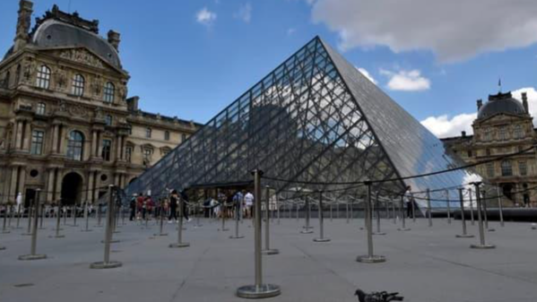 法國羅浮宮盜竊案又有4人被捕 被盜珠寶仍下落不明