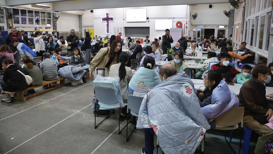 宏福苑大火丨香港統(tǒng)促會深切慰問火災(zāi)受影響居民 向消防員致以崇高敬意